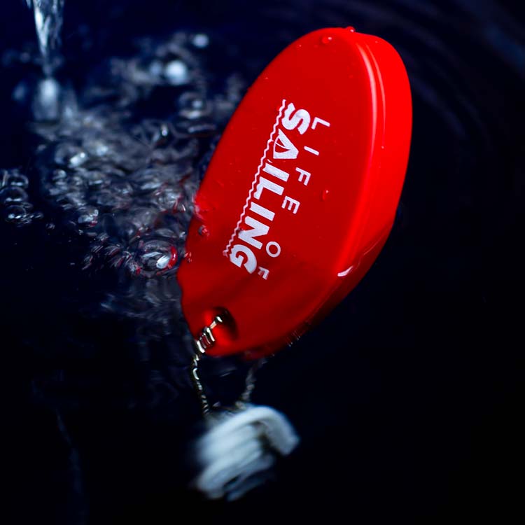 red-floating-keychain-for-sailing