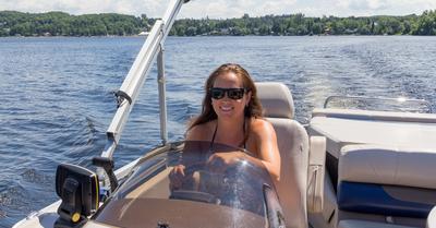 What To Wear On A Pontoon Boat | Life of Sailing