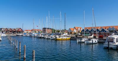 Are Sailboats Cheaper Than Powerboats? | Life of Sailing