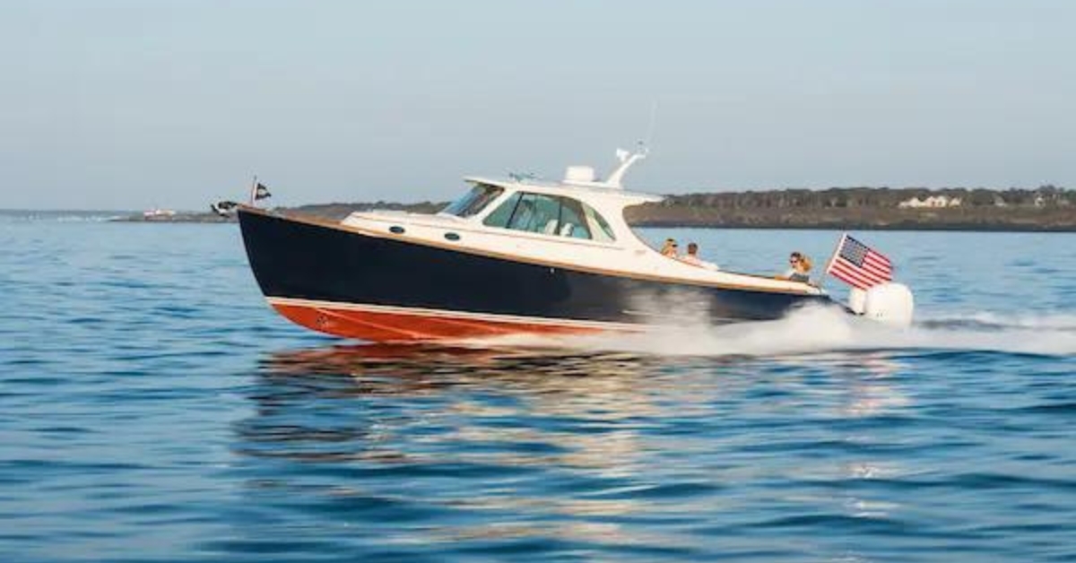 Hinckley 35