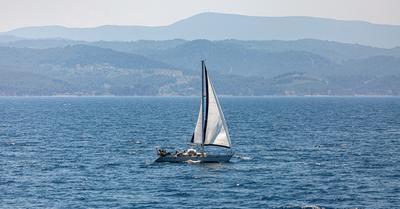 What Is A DaySailer Sailboat? | Life of Sailing